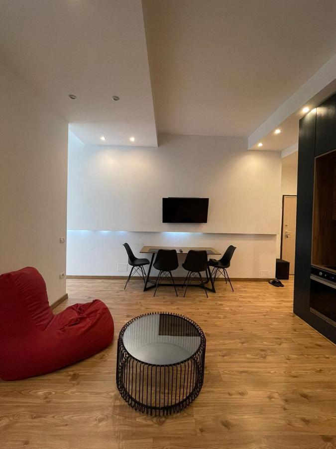 City Center Apartament, Pazari Ri Tirana Buitenkant foto