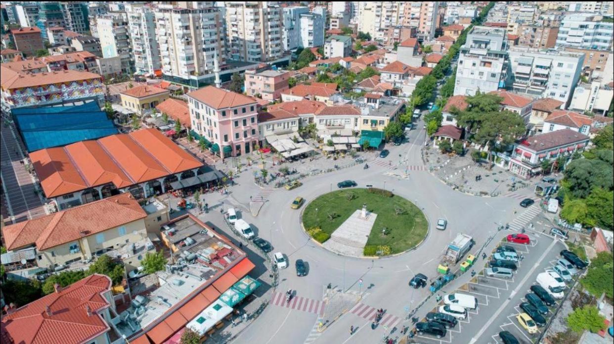 City Center Apartament, Pazari Ri Tirana Buitenkant foto